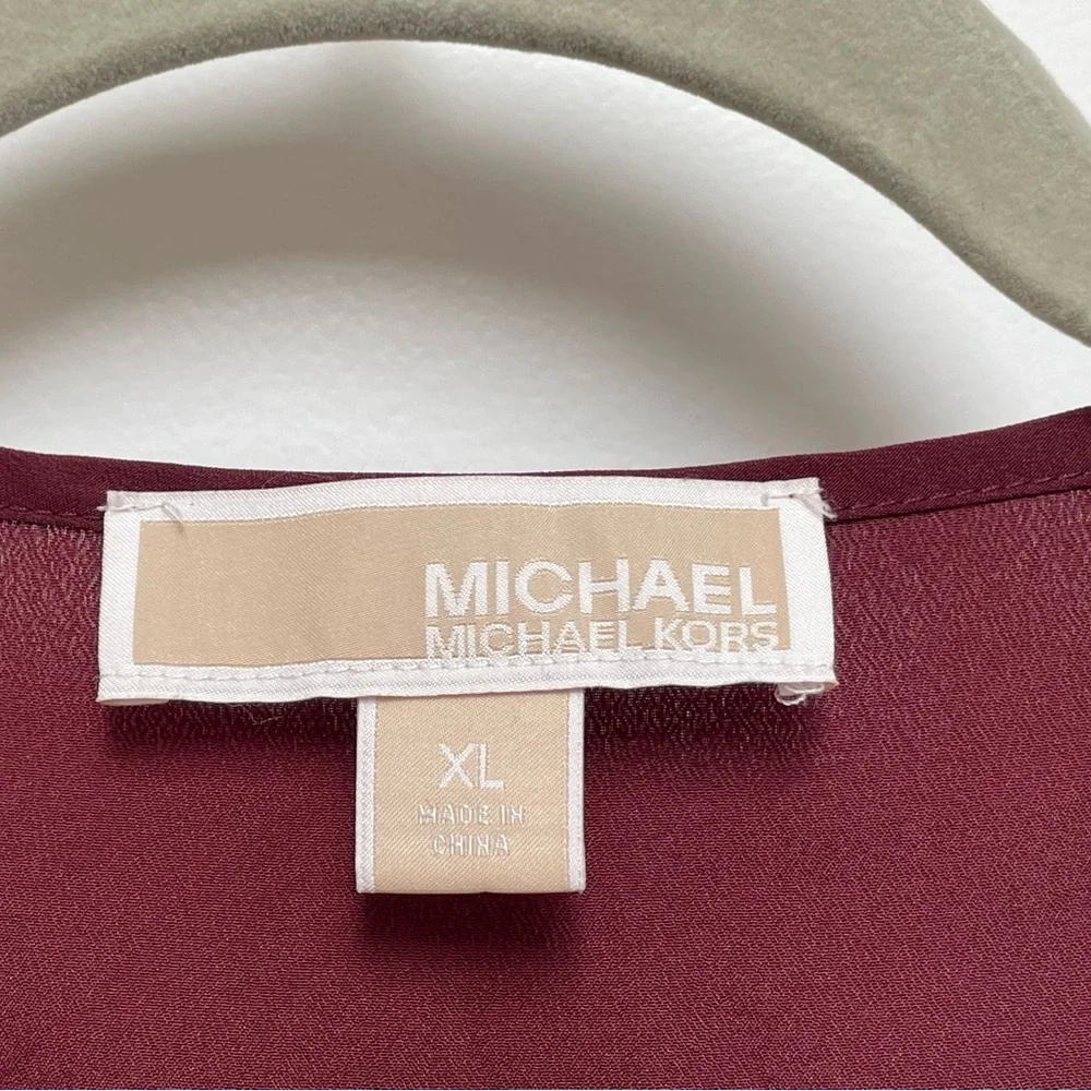 ☀️2/$20 Michael Kors Burgundy Red Boxy Blouse Sleeveless Top Zip Shoulder Design